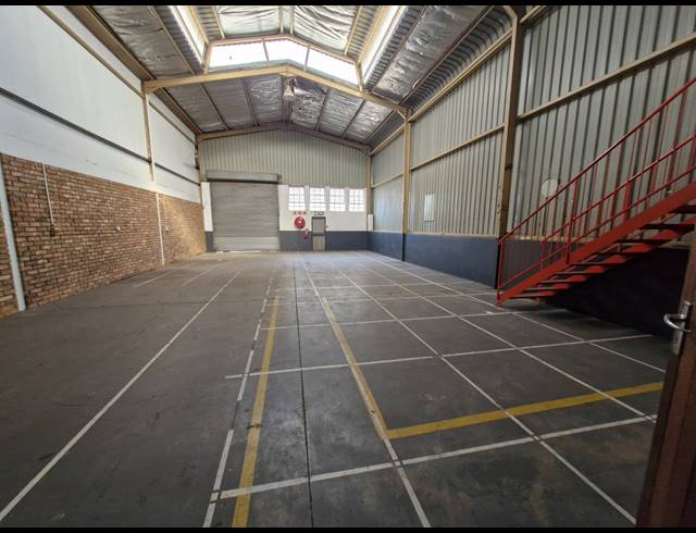 257M² FACTORY TO LET IN JET PARK